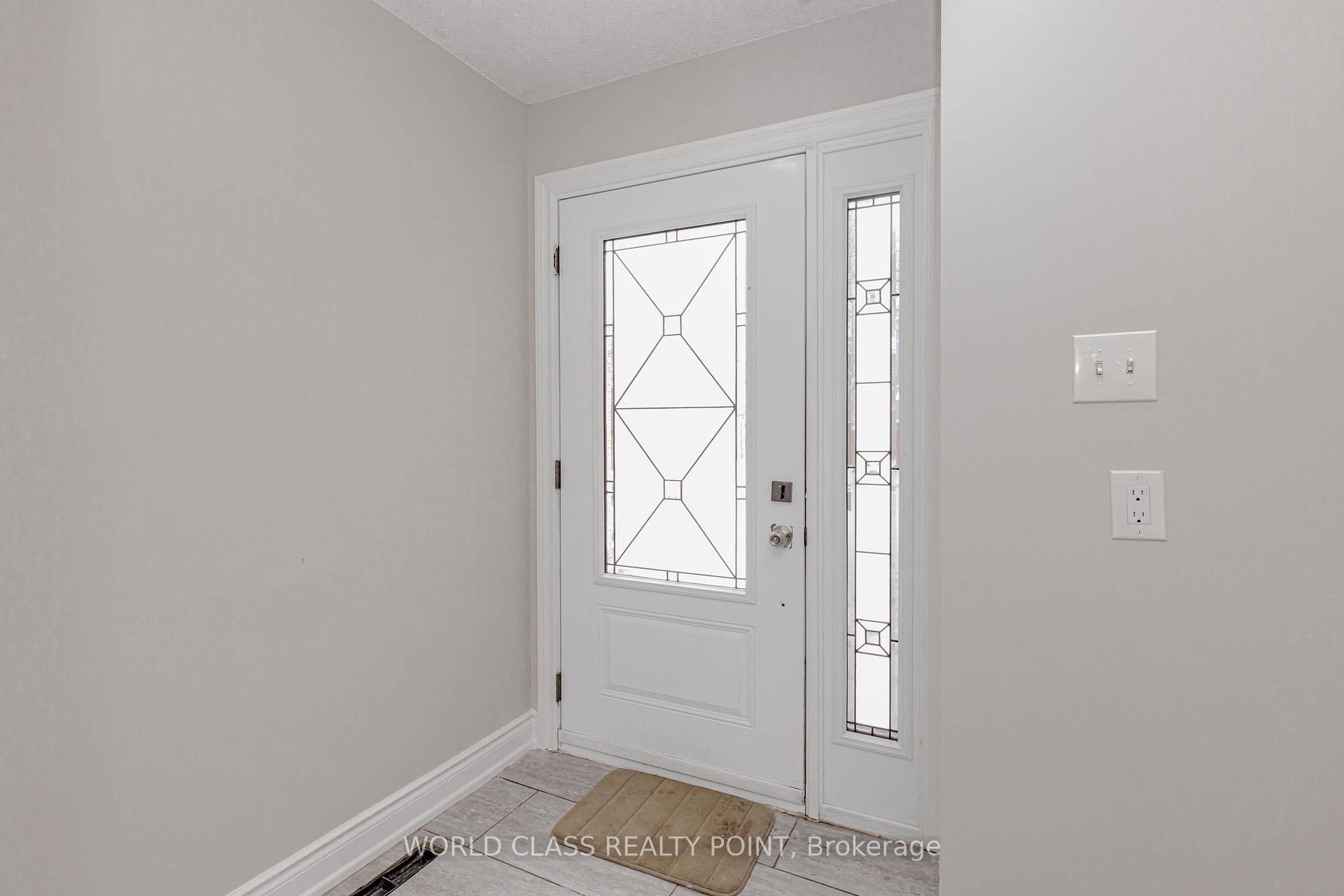 Photo 2 of 4 Dafoe Crescent, Brampton, Fletcher's West — HOMEH