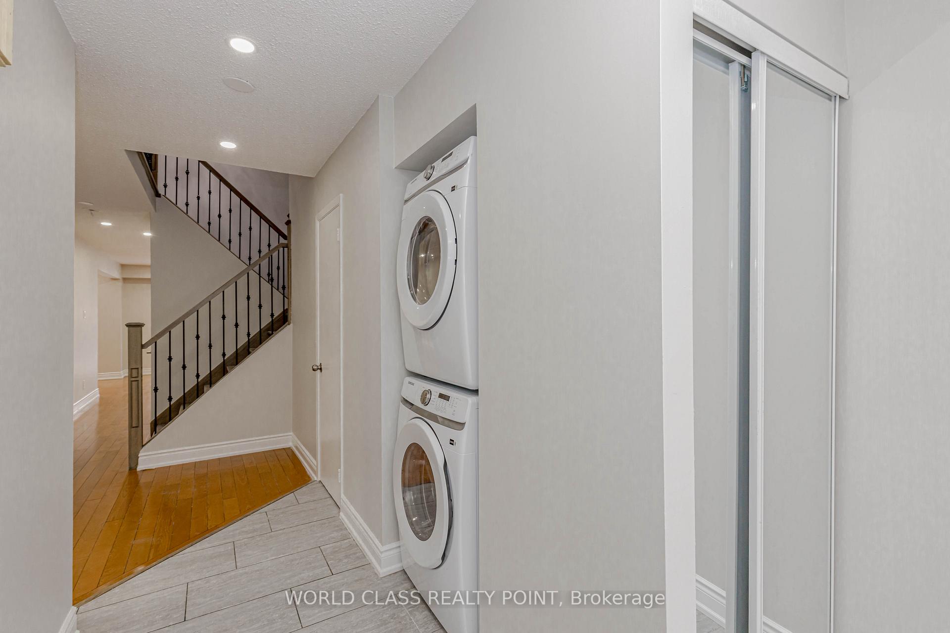 Photo 3 of 4 Dafoe Crescent, Brampton, Fletcher's West — HOMEH