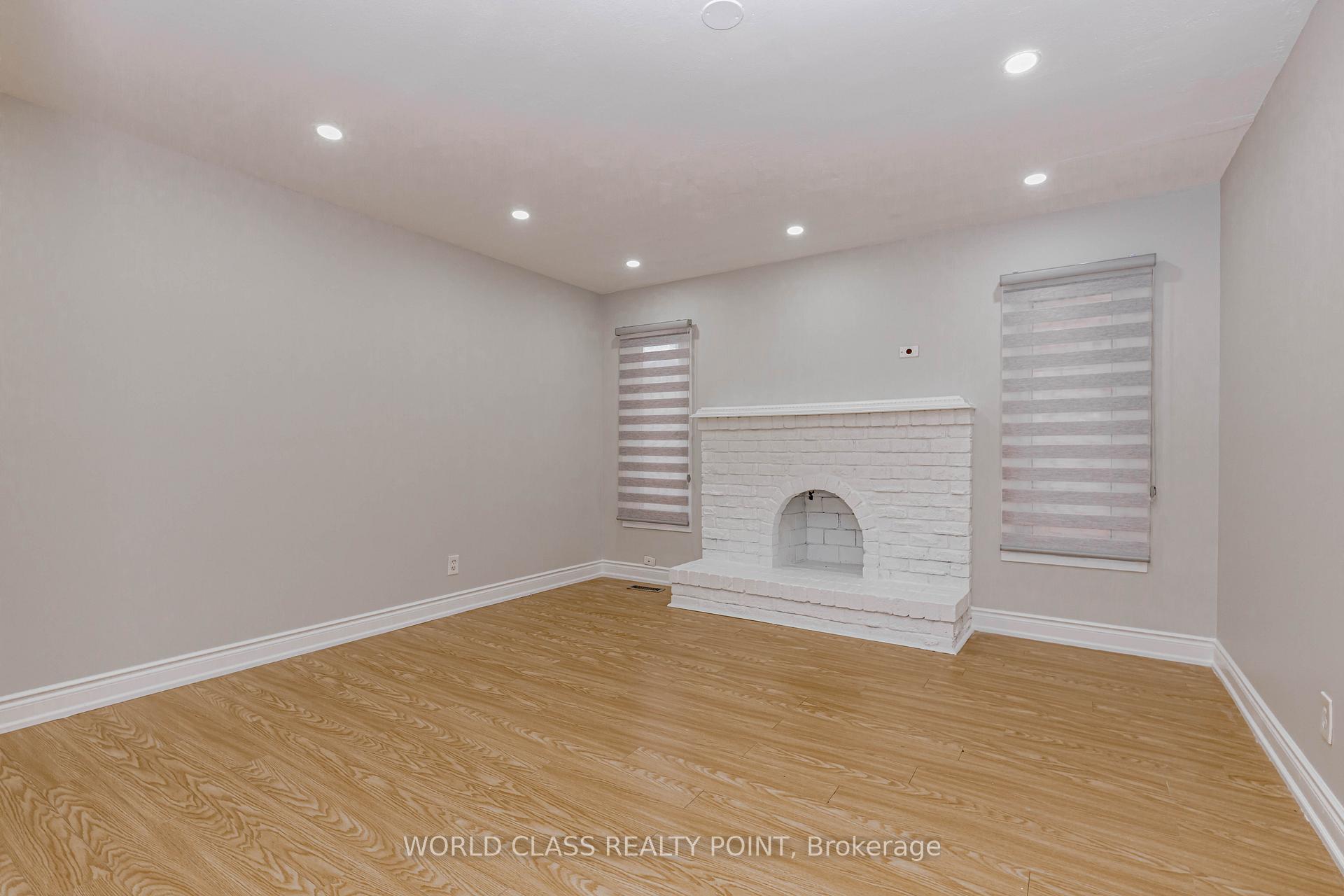 Photo 5 of 4 Dafoe Crescent, Brampton, Fletcher's West — HOMEH