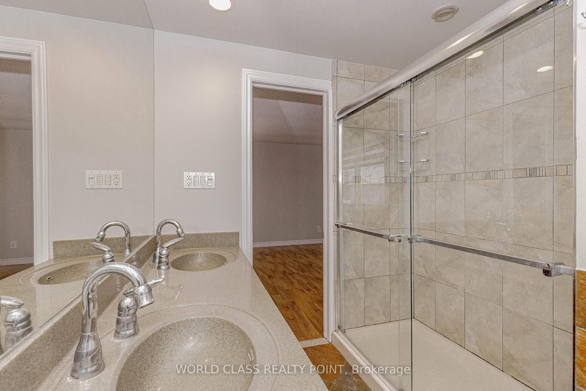 Photo 18 of 4 Dafoe Crescent, Brampton, Fletcher's West — HOMEH