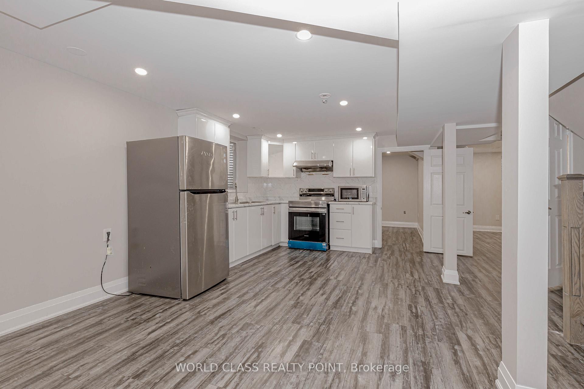 Photo 23 of 4 Dafoe Crescent, Brampton, Fletcher's West — HOMEH