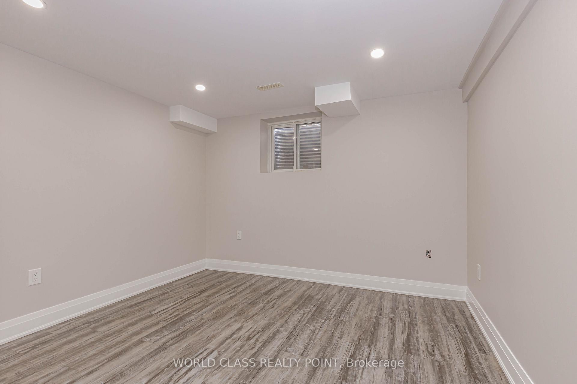 Photo 25 of 4 Dafoe Crescent, Brampton, Fletcher's West — HOMEH