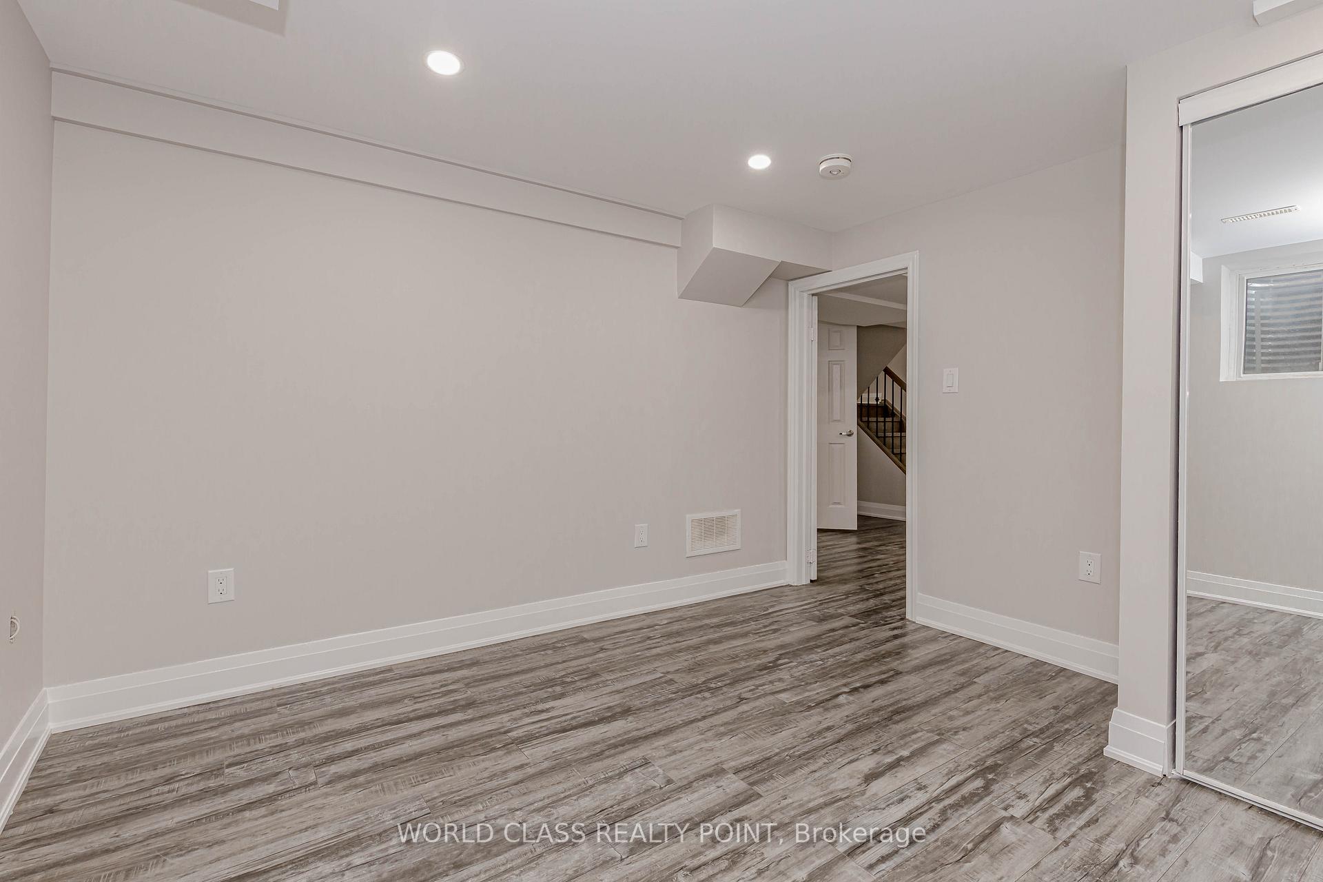 Photo 26 of 4 Dafoe Crescent, Brampton, Fletcher's West — HOMEH