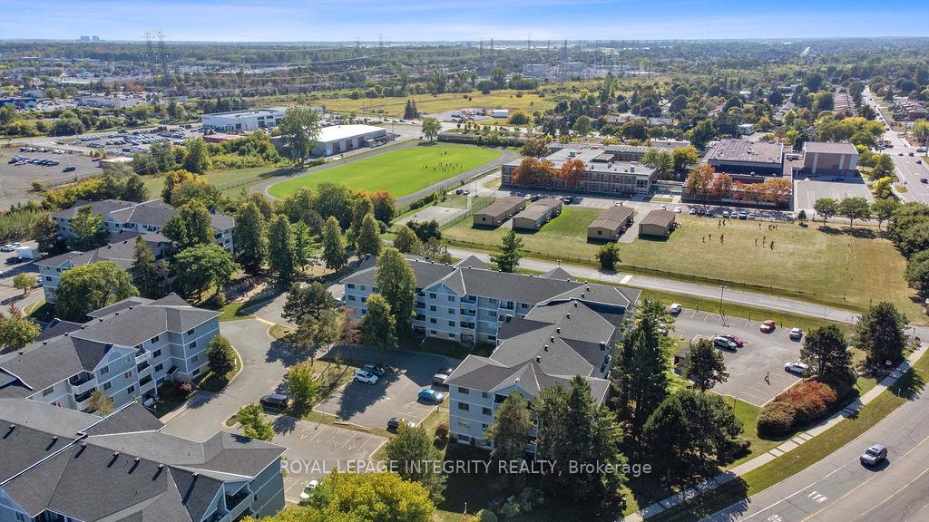 Photo 3 of Unit 206, 212 Viewmount Drive, Ottawa, Borden Farm/Stewart Farm/Carleton Heights/Parkwood Hills — HOMEH