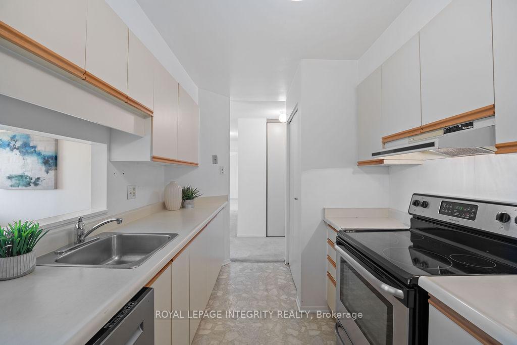 Photo 15 of Unit 206, 212 Viewmount Drive, Ottawa, Borden Farm/Stewart Farm/Carleton Heights/Parkwood Hills — HOMEH