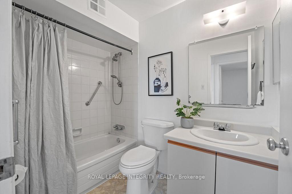 Photo 22 of Unit 206, 212 Viewmount Drive, Ottawa, Borden Farm/Stewart Farm/Carleton Heights/Parkwood Hills — HOMEH