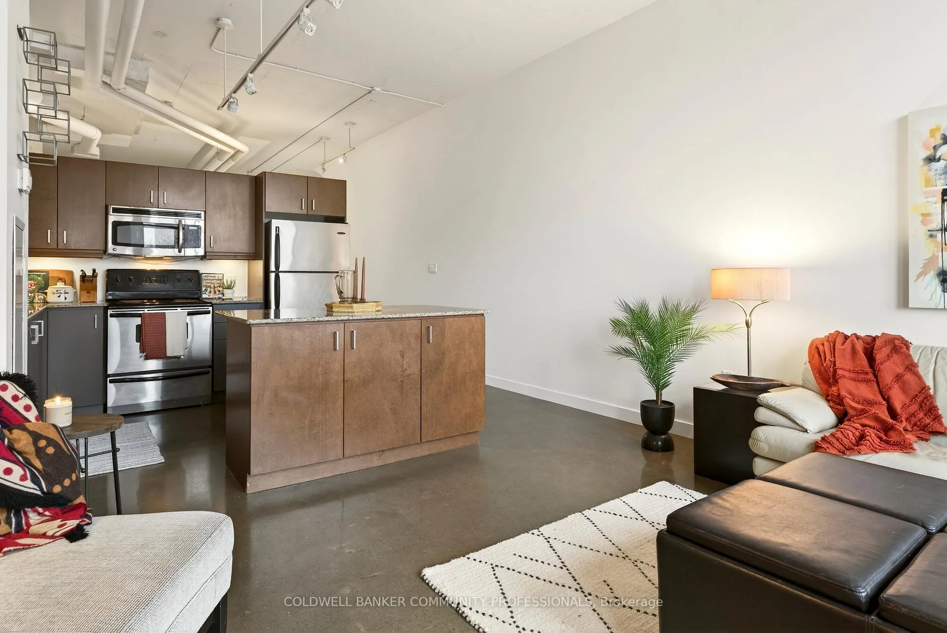 Photo 9 of Unit 503, 66 Bay Street S, Hamilton, Durand — HOMEH