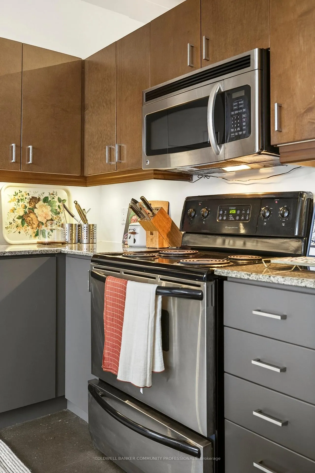 Photo 20 of Unit 503, 66 Bay Street S, Hamilton, Durand — HOMEH