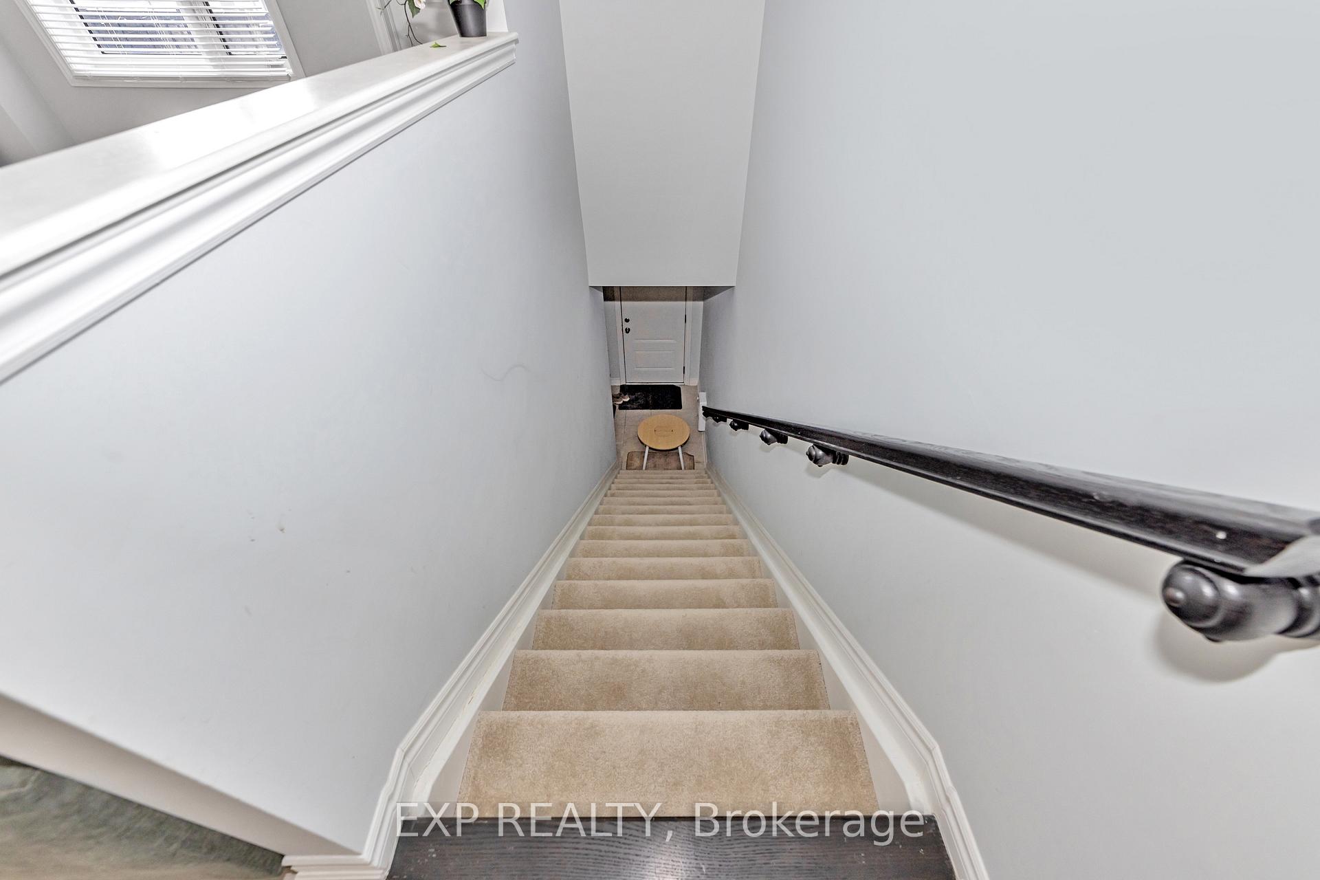 Photo 4 of 878 Atlas Terrace, Ottawa, Kanata - Emerald Meadows/Trailwest — HOMEH