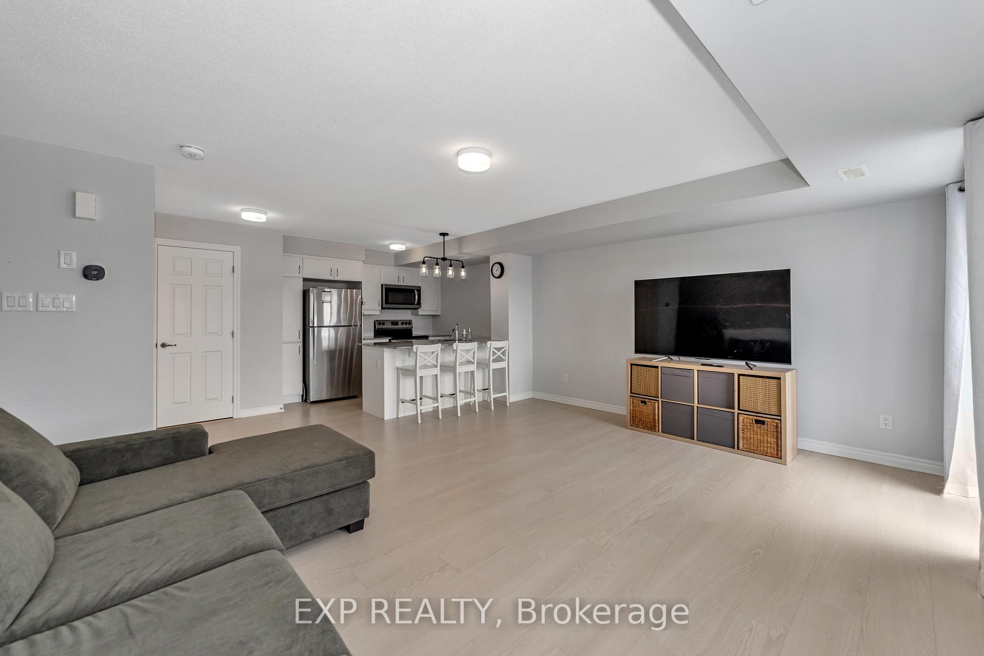 Photo 5 of 878 Atlas Terrace, Ottawa, Kanata - Emerald Meadows/Trailwest — HOMEH