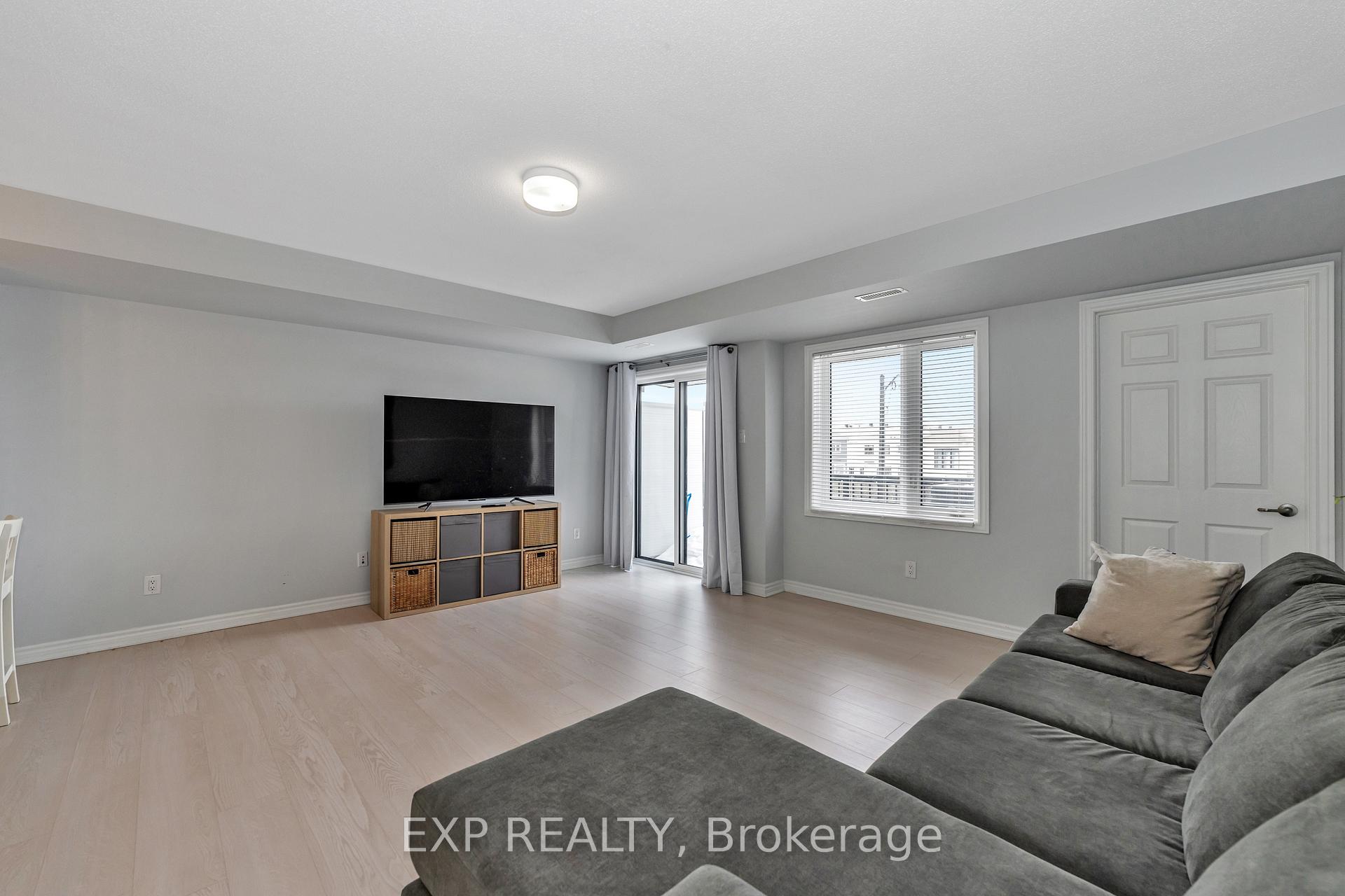 Photo 7 of 878 Atlas Terrace, Ottawa, Kanata - Emerald Meadows/Trailwest — HOMEH
