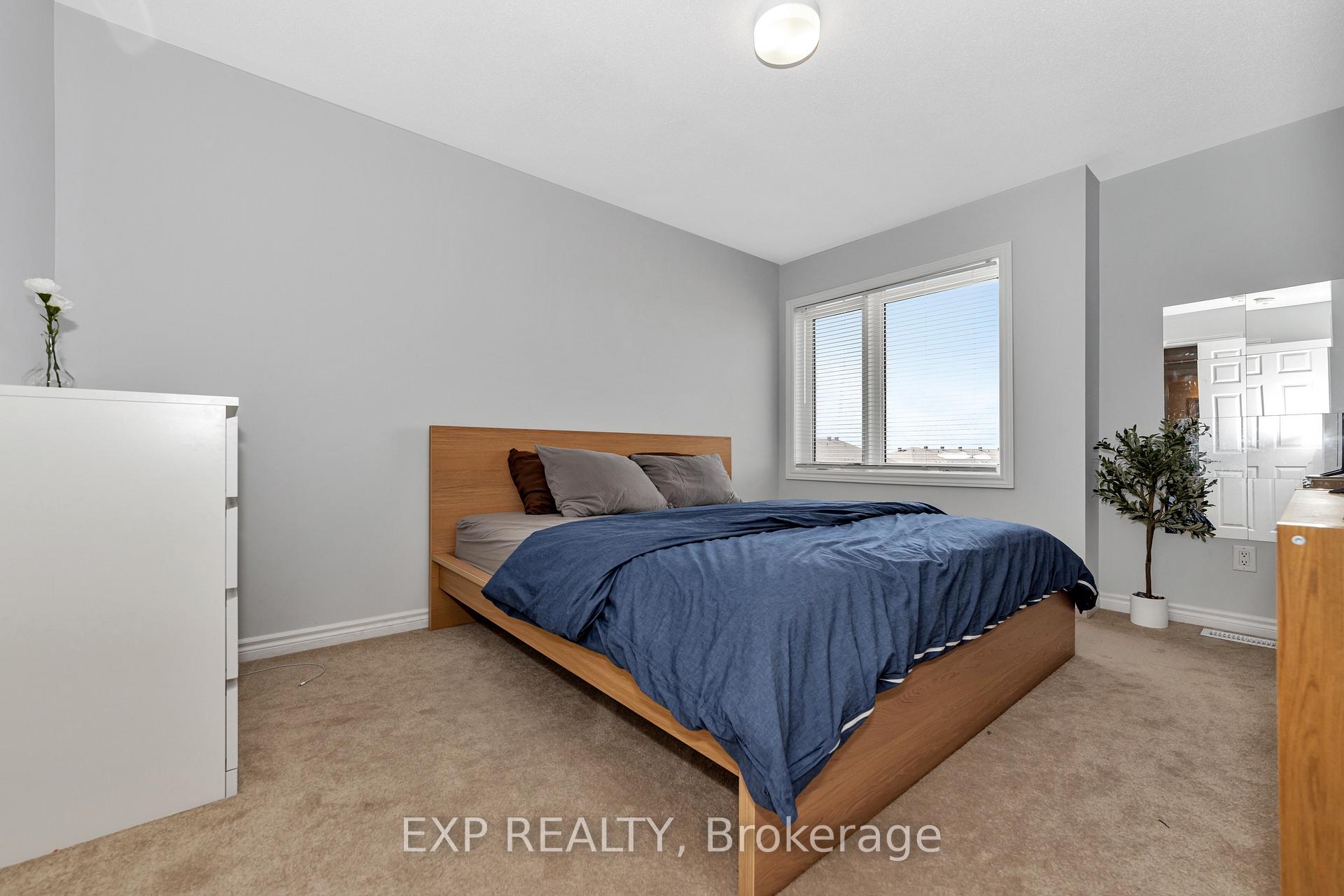 Photo 15 of 878 Atlas Terrace, Ottawa, Kanata - Emerald Meadows/Trailwest — HOMEH