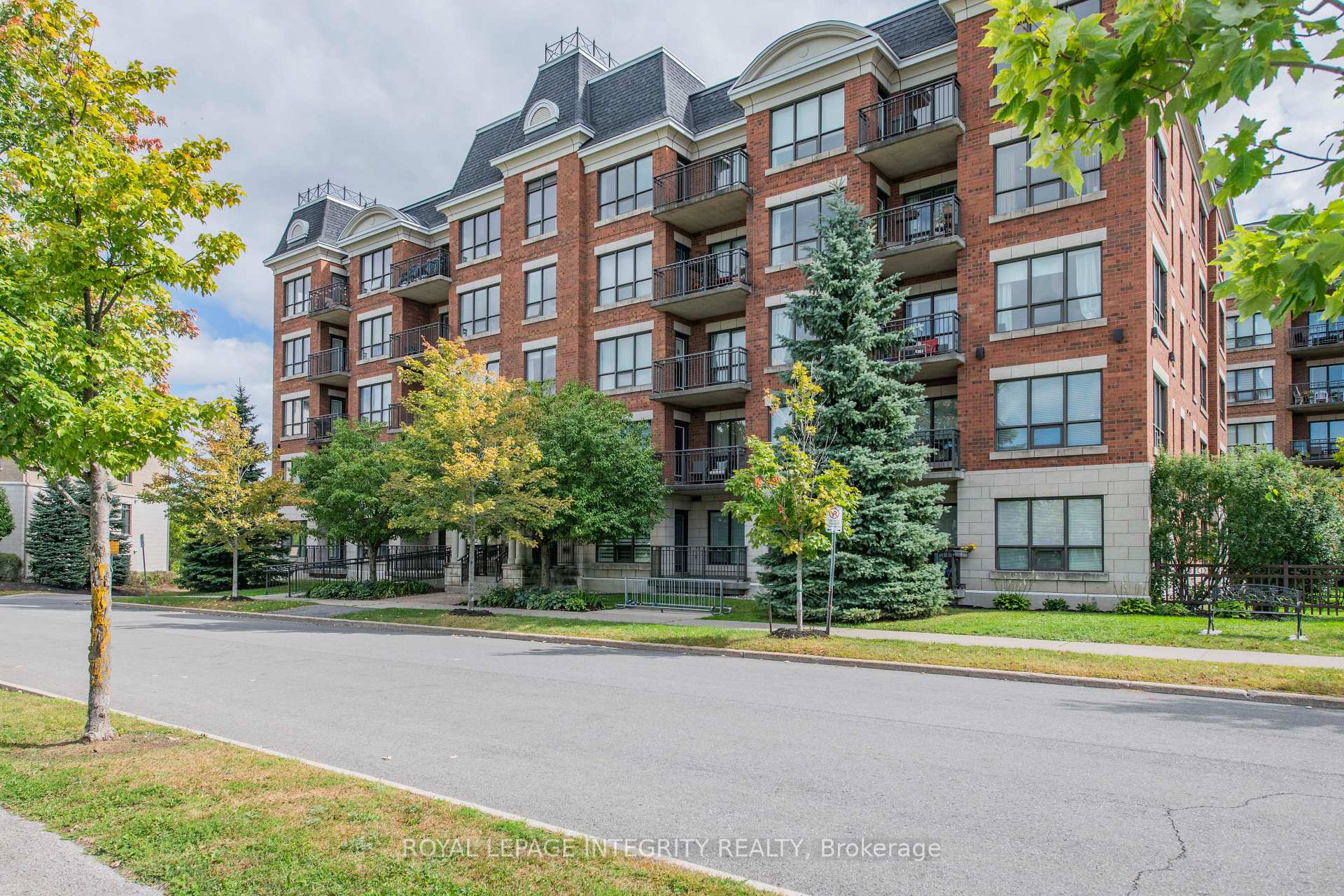 Photo 2 of Unit 324, 905 Beauparc Private, Ottawa, Cyrville — HOMEH