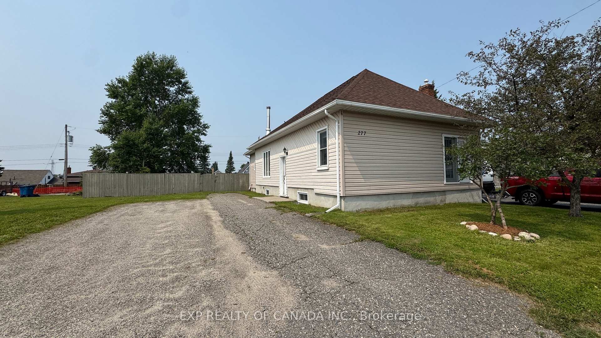 Photo 1 of 277 Twelfth Avenue, Cochrane — HOMEH