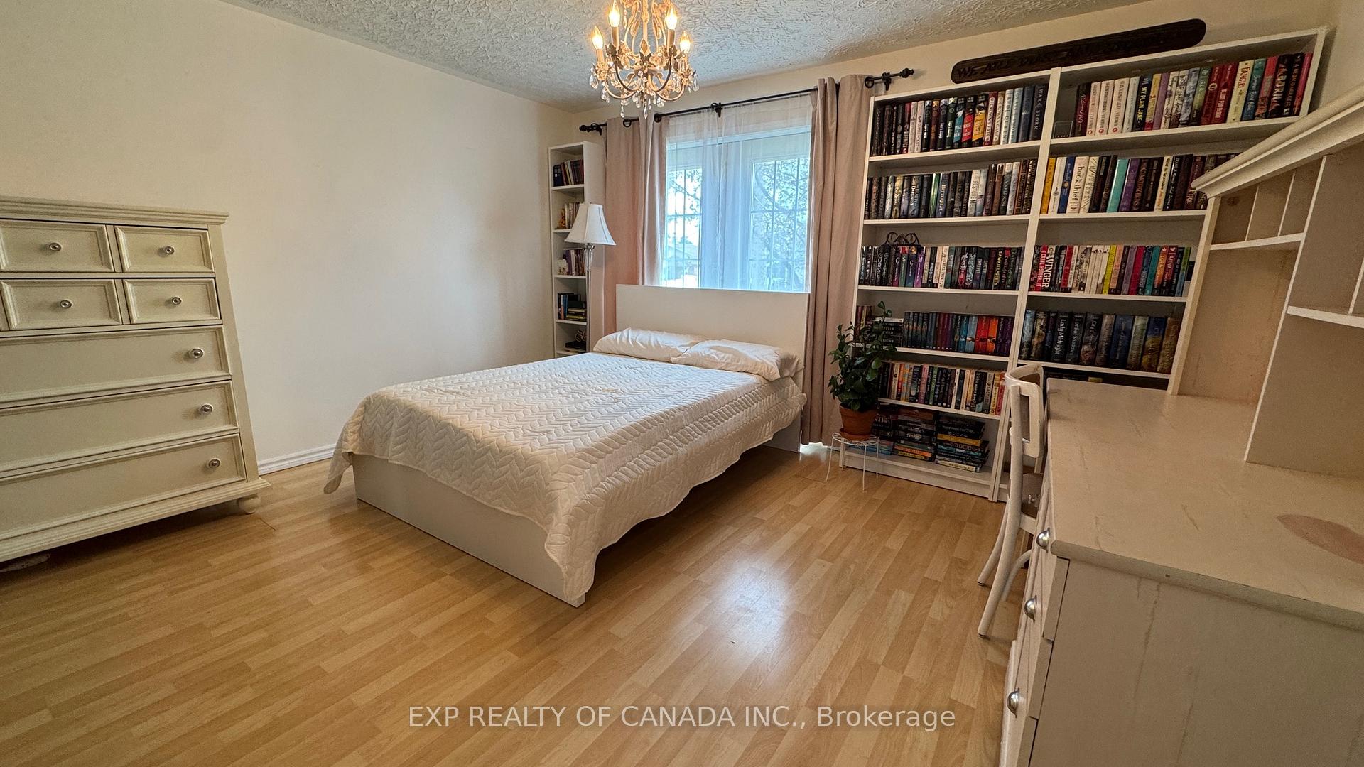 Photo 13 of 277 Twelfth Avenue, Cochrane — HOMEH