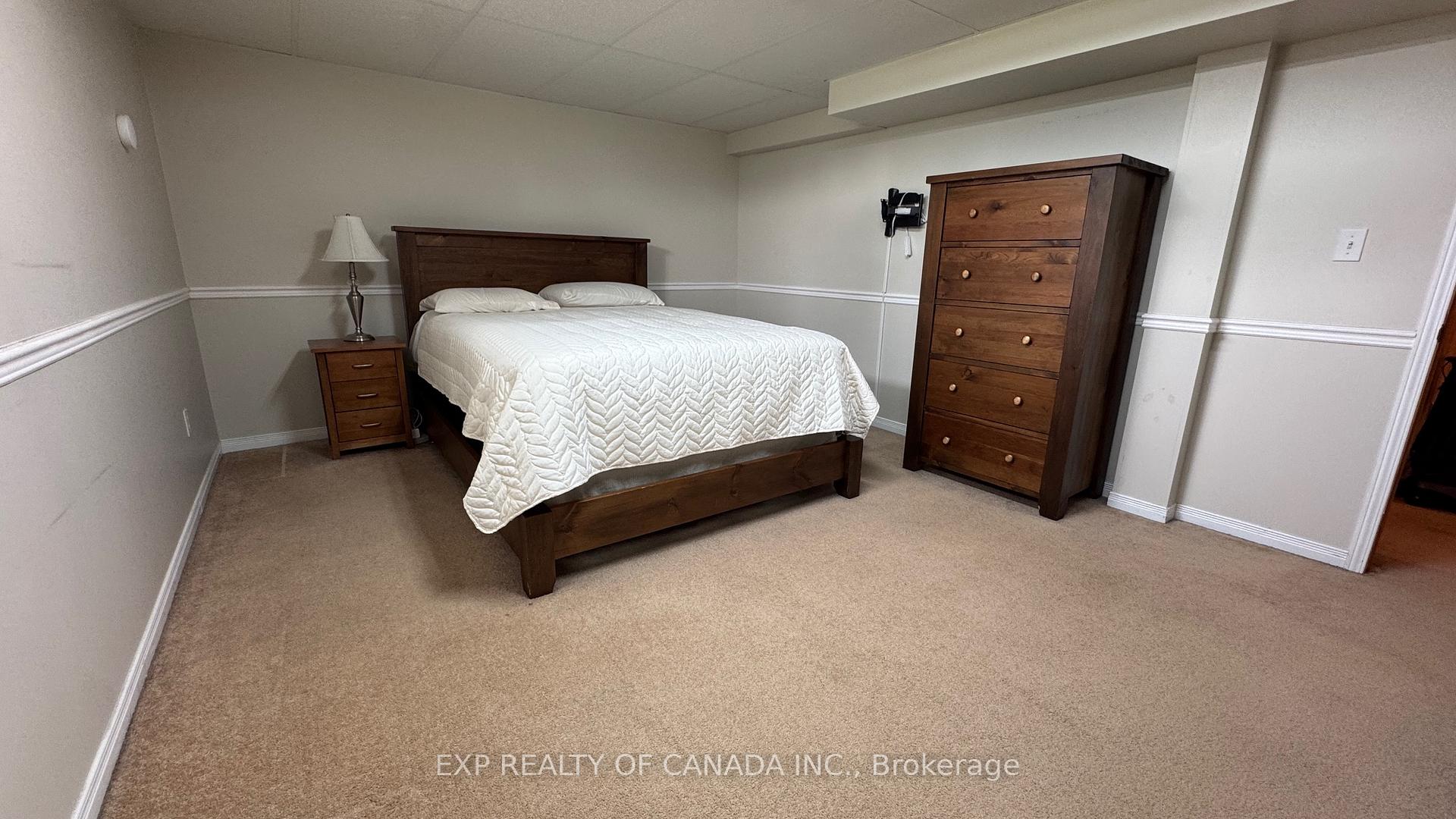 Photo 18 of 277 Twelfth Avenue, Cochrane — HOMEH