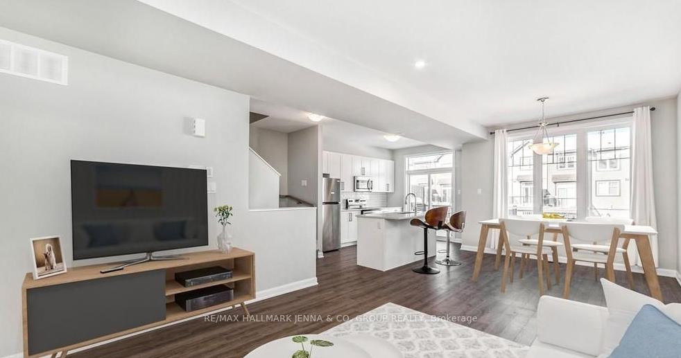 Photo 3 of 520 Galmoy Way, Ottawa, Barrhaven - Half Moon Bay — HOMEH