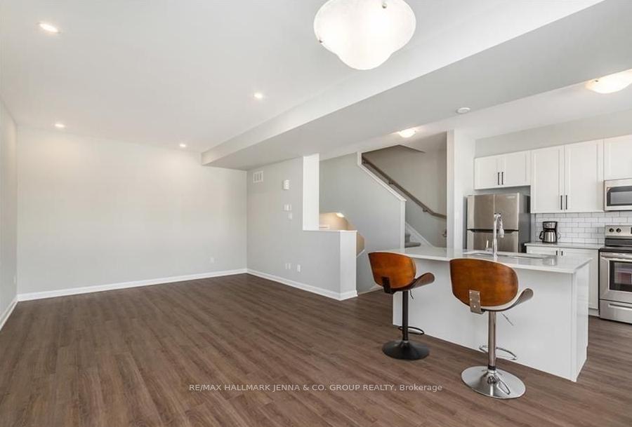 Photo 5 of 520 Galmoy Way, Ottawa, Barrhaven - Half Moon Bay — HOMEH