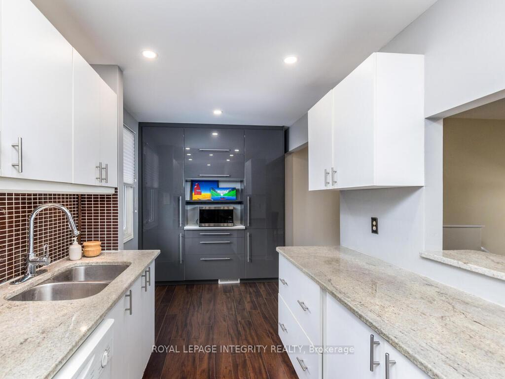 Photo 17 of Unit 27, 655 Richmond Road, Ottawa, Woodroffe — HOMEH