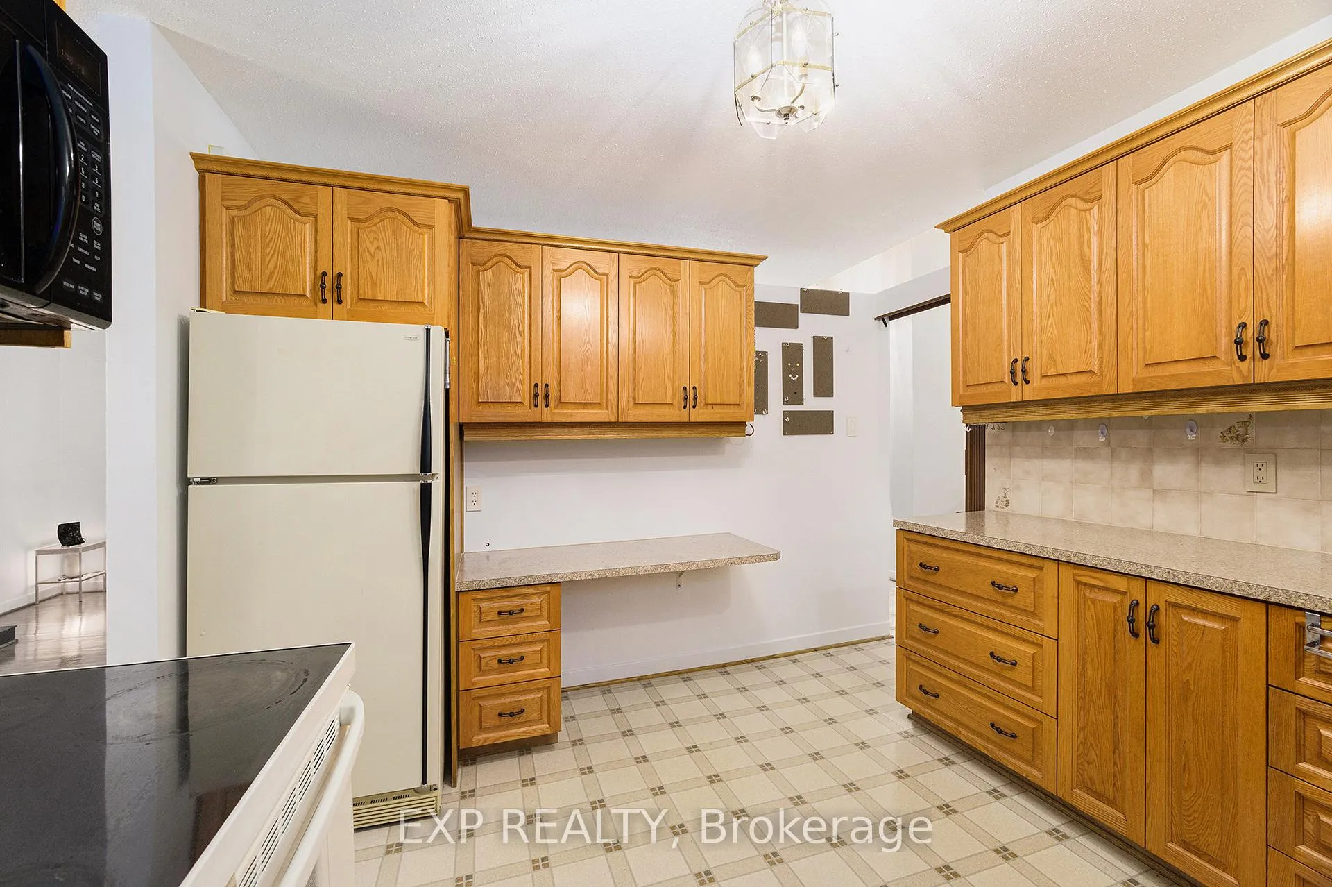 Photo 13 of 41 Wigan Drive, Ottawa, Borden Farm/Stewart Farm/Carleton Heights/Parkwood Hills — HOMEH
