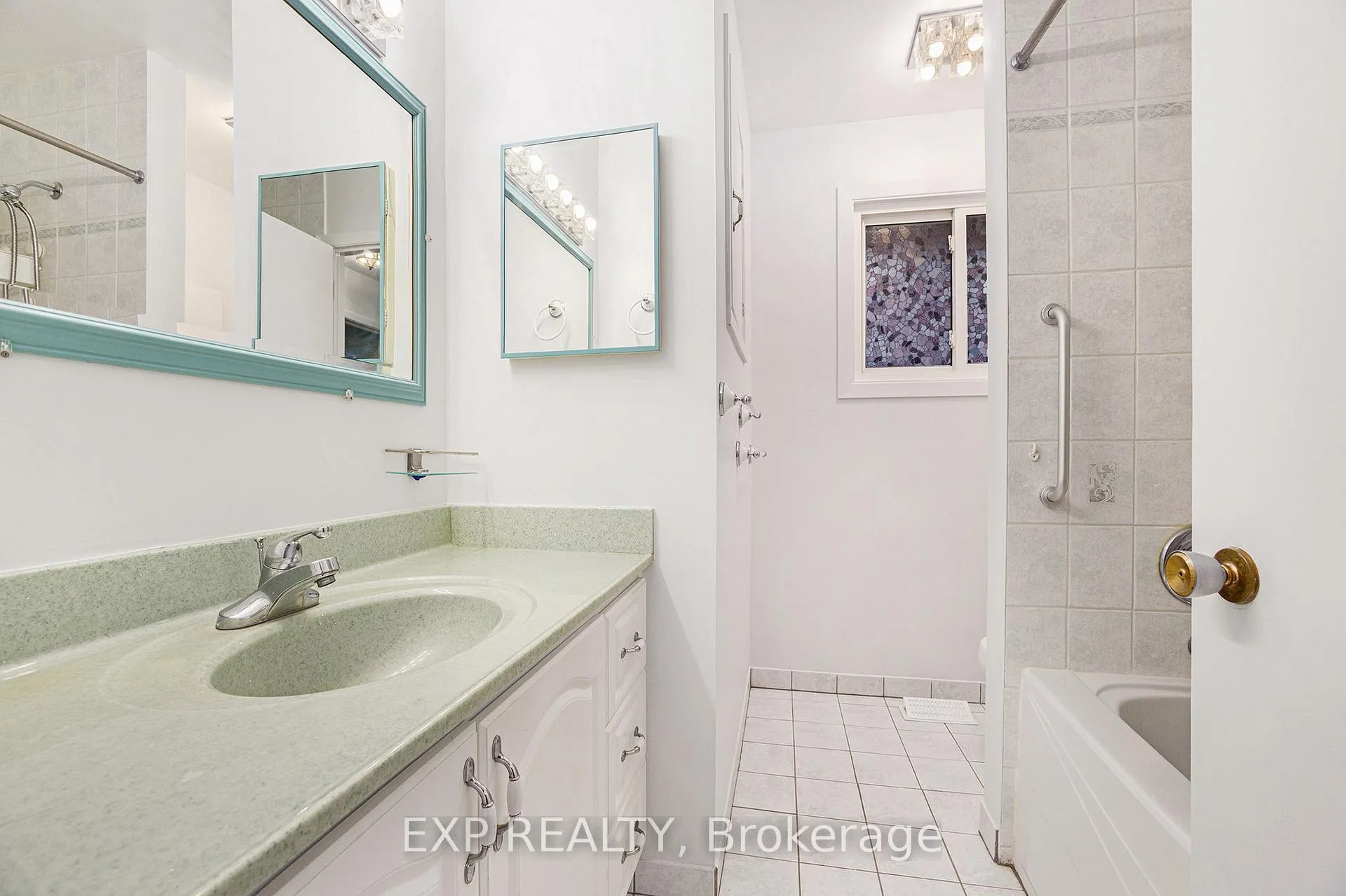 Photo 19 of 41 Wigan Drive, Ottawa, Borden Farm/Stewart Farm/Carleton Heights/Parkwood Hills — HOMEH