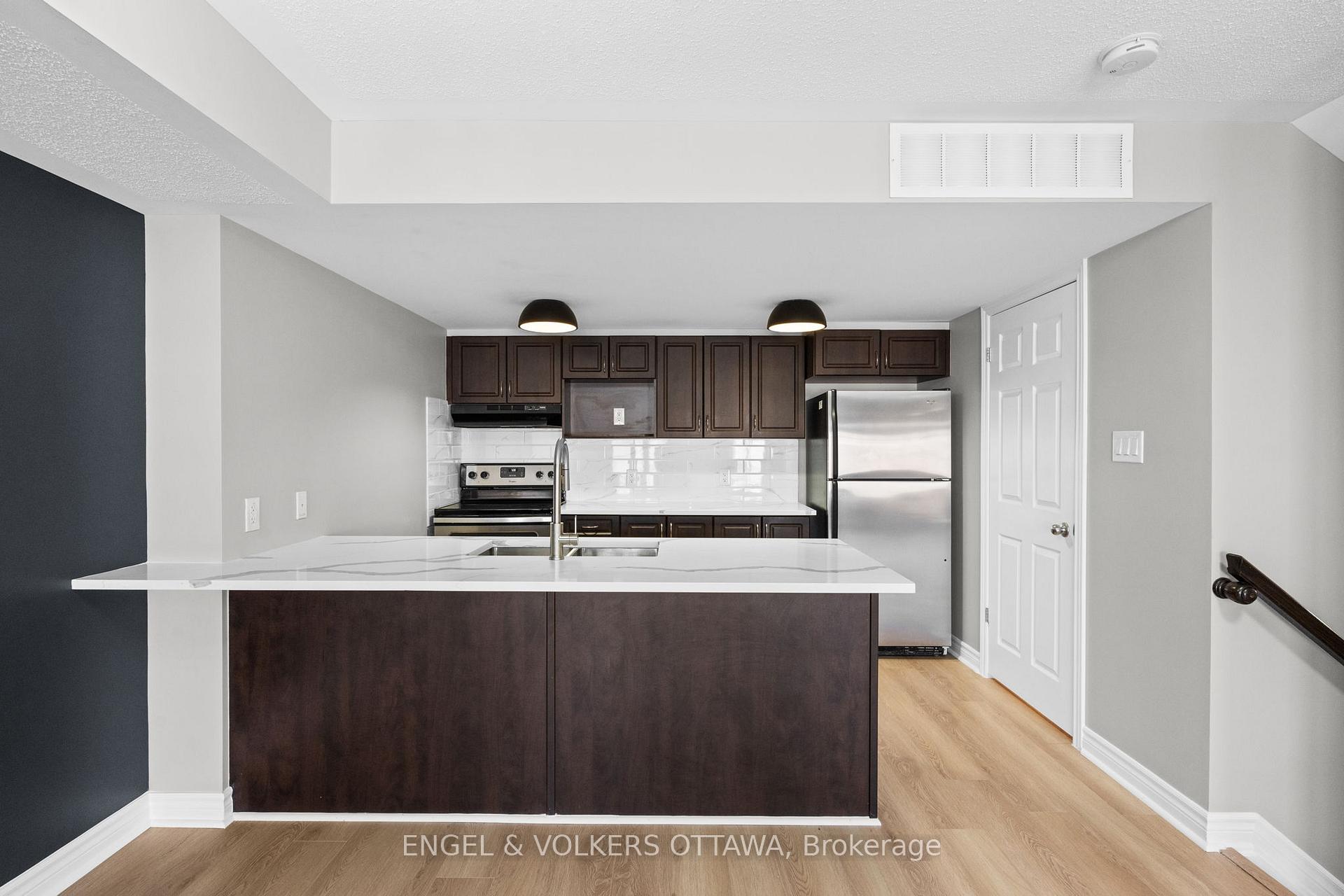 Photo 10 of Unit B, 261 Titanium Private, Ottawa, Convent Glen North — HOMEH