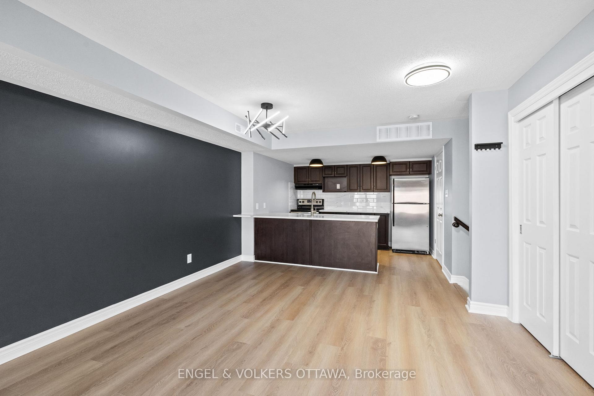 Photo 14 of Unit B, 261 Titanium Private, Ottawa, Convent Glen North — HOMEH