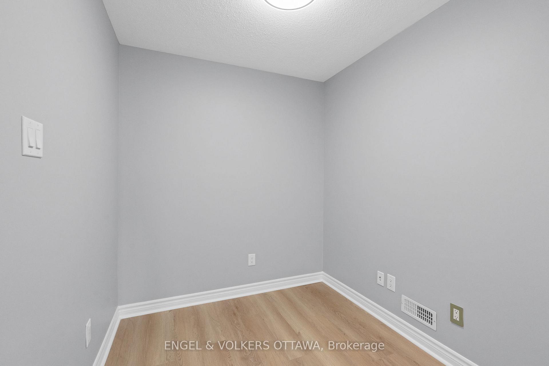 Photo 20 of Unit B, 261 Titanium Private, Ottawa, Convent Glen North — HOMEH