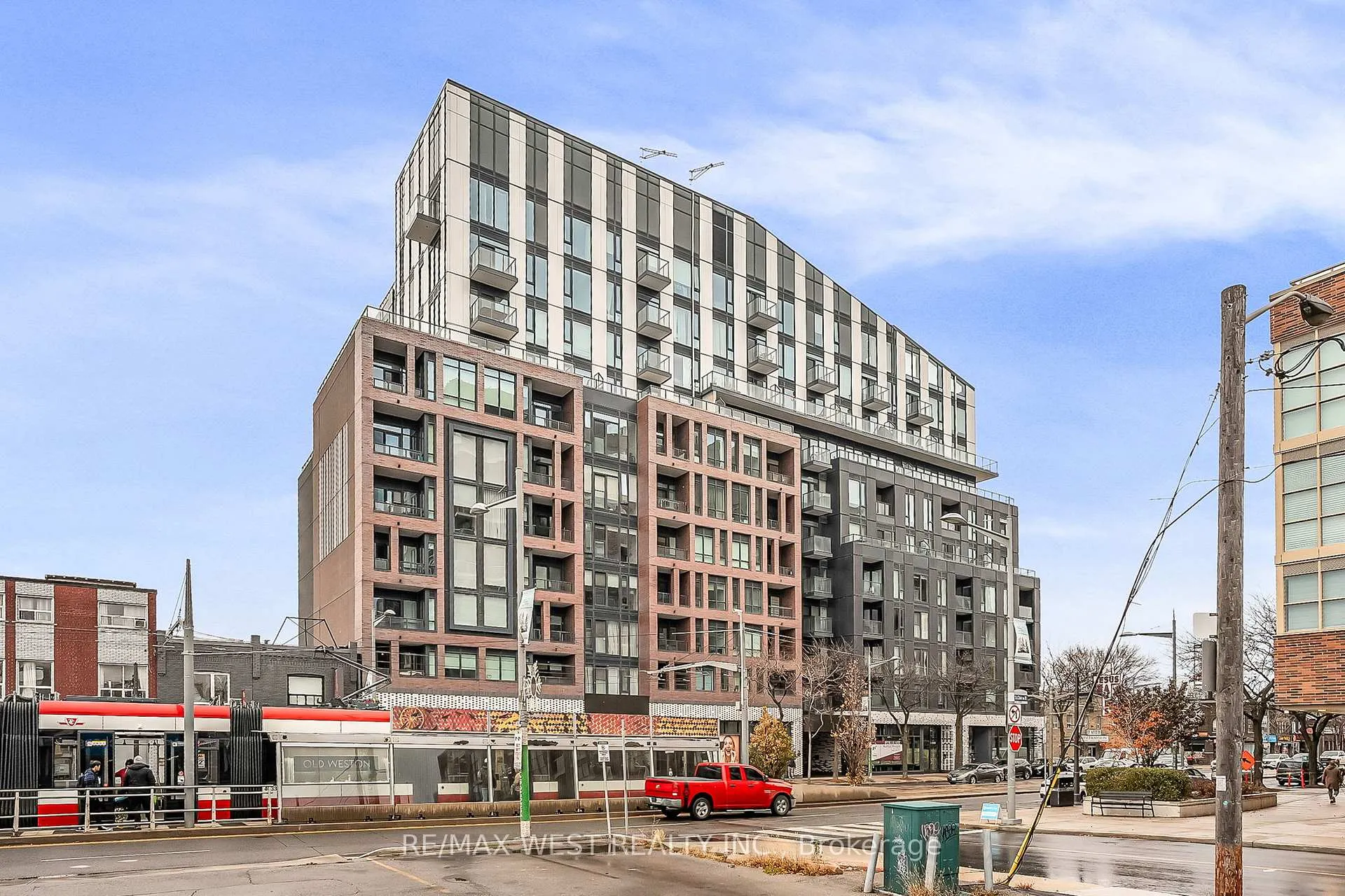 Front of Unit 617, 1808 St. Clair Avenue W