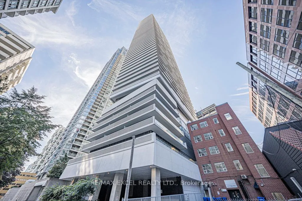 Photo 2 of Unit 1302, 2221 Yonge Street, Toronto, Mount Pleasant West — HOMEH
