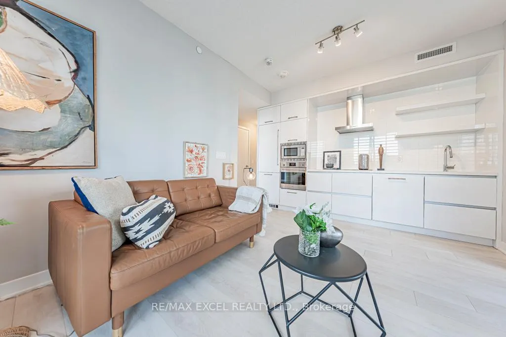 Photo 7 of Unit 1302, 2221 Yonge Street, Toronto, Mount Pleasant West — HOMEH