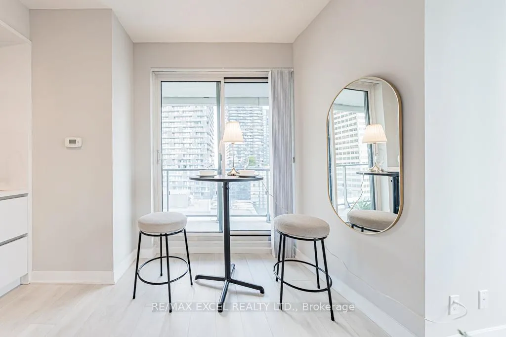 Photo 10 of Unit 1302, 2221 Yonge Street, Toronto, Mount Pleasant West — HOMEH