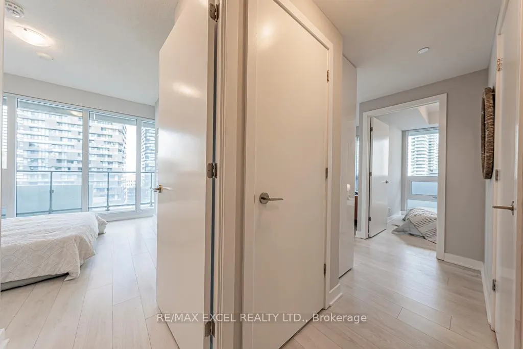 Photo 16 of Unit 1302, 2221 Yonge Street, Toronto, Mount Pleasant West — HOMEH