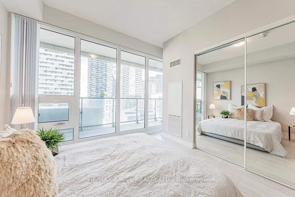 Photo 19 of Unit 1302, 2221 Yonge Street, Toronto, Mount Pleasant West — HOMEH