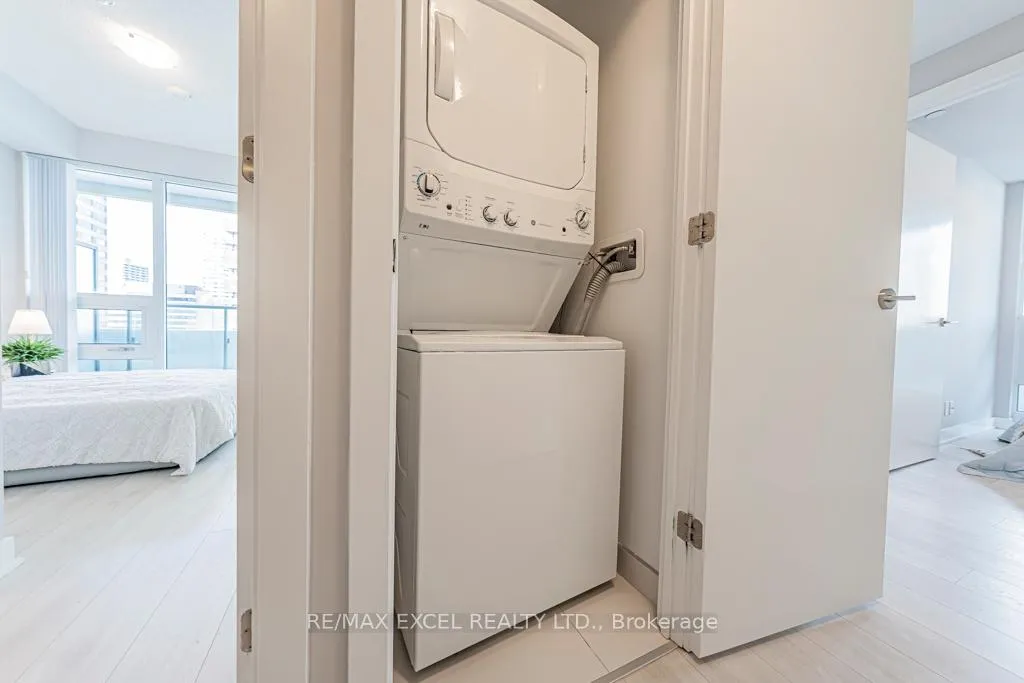Photo 27 of Unit 1302, 2221 Yonge Street, Toronto, Mount Pleasant West — HOMEH