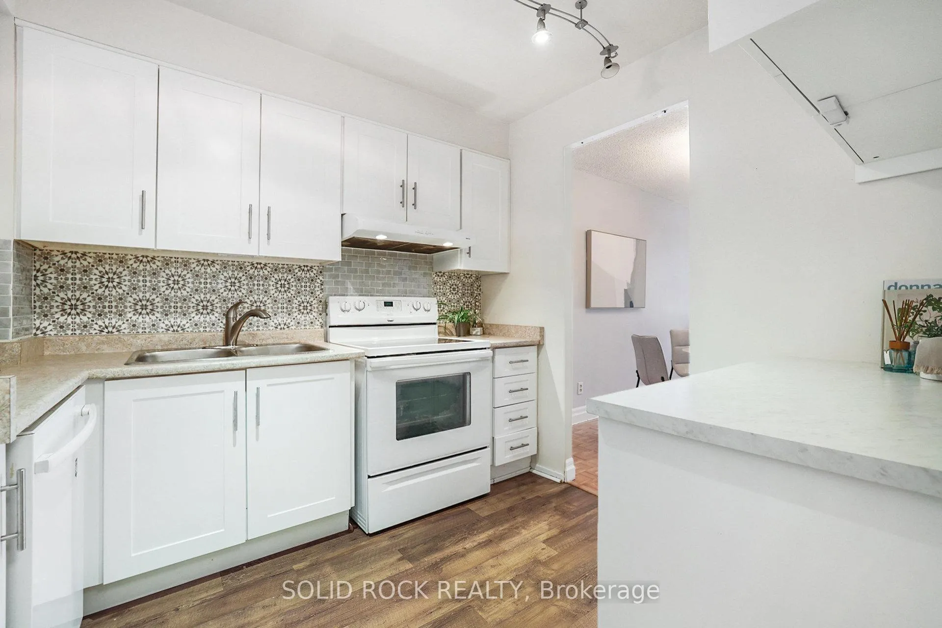 Photo 4 of Unit 108, 2871 Richmond Road, Ottawa, Britannia Heights — HOMEH