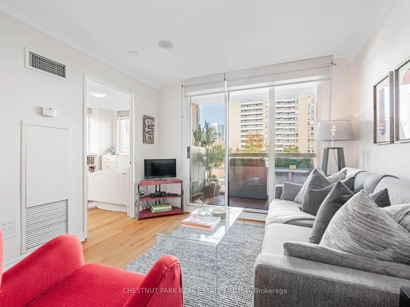 Photo 9 of Unit 505, 253 Merton Street, Toronto, Mount Pleasant West — HOMEH