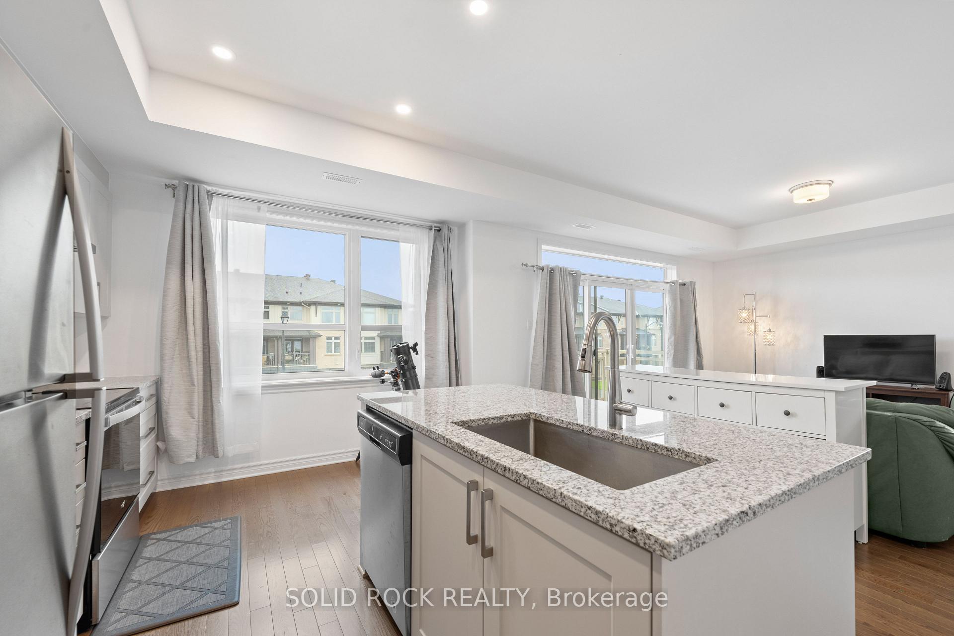 Photo 7 of 616 Compass Street, Ottawa, Mer Bleue/Bradley Estates/Anderson Park — HOMEH