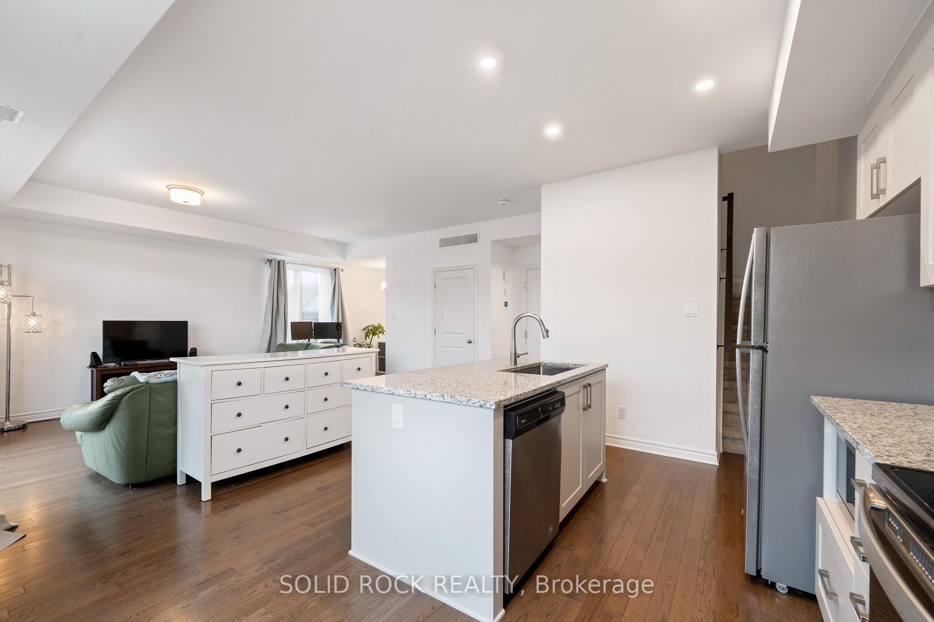 Photo 9 of 616 Compass Street, Ottawa, Mer Bleue/Bradley Estates/Anderson Park — HOMEH