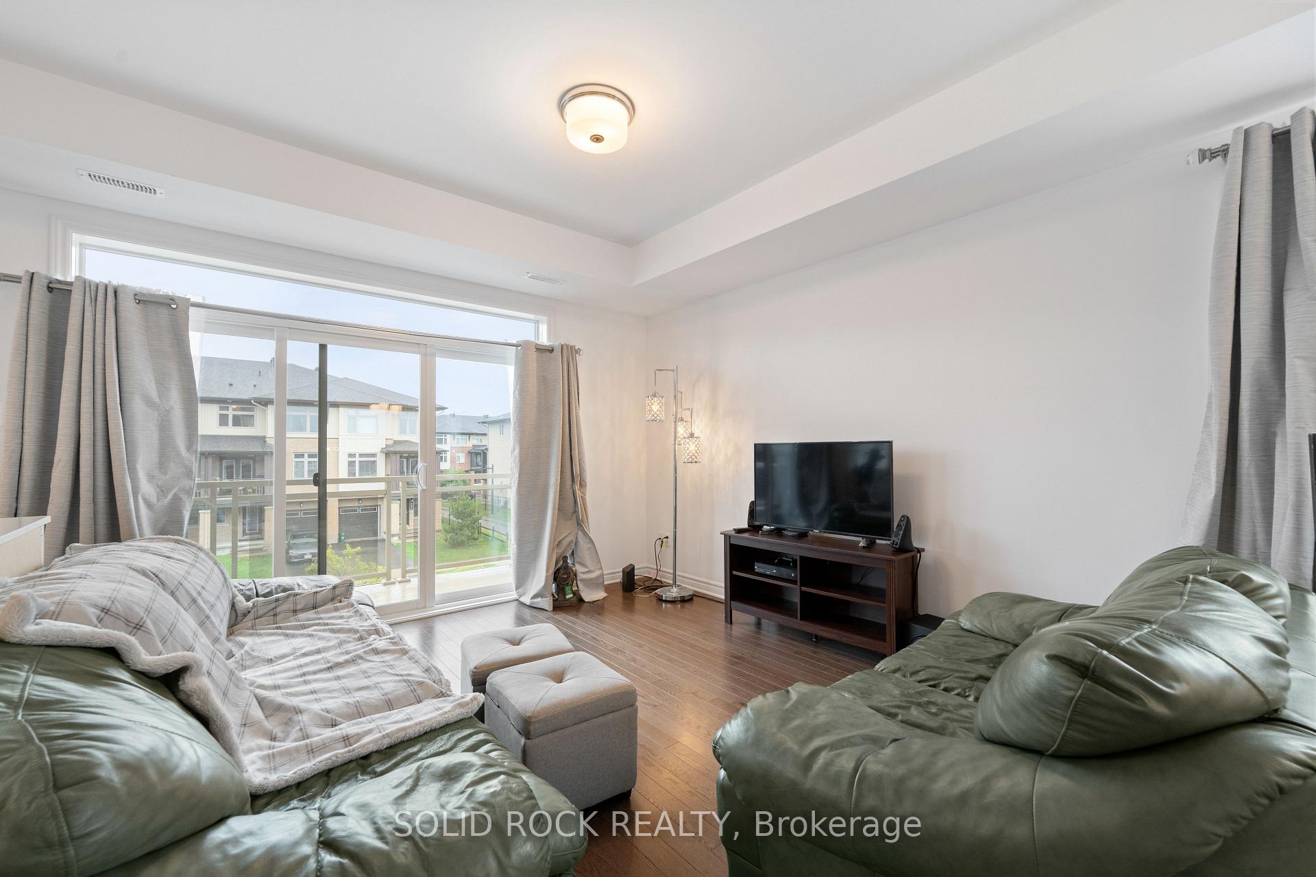 Photo 11 of 616 Compass Street, Ottawa, Mer Bleue/Bradley Estates/Anderson Park — HOMEH