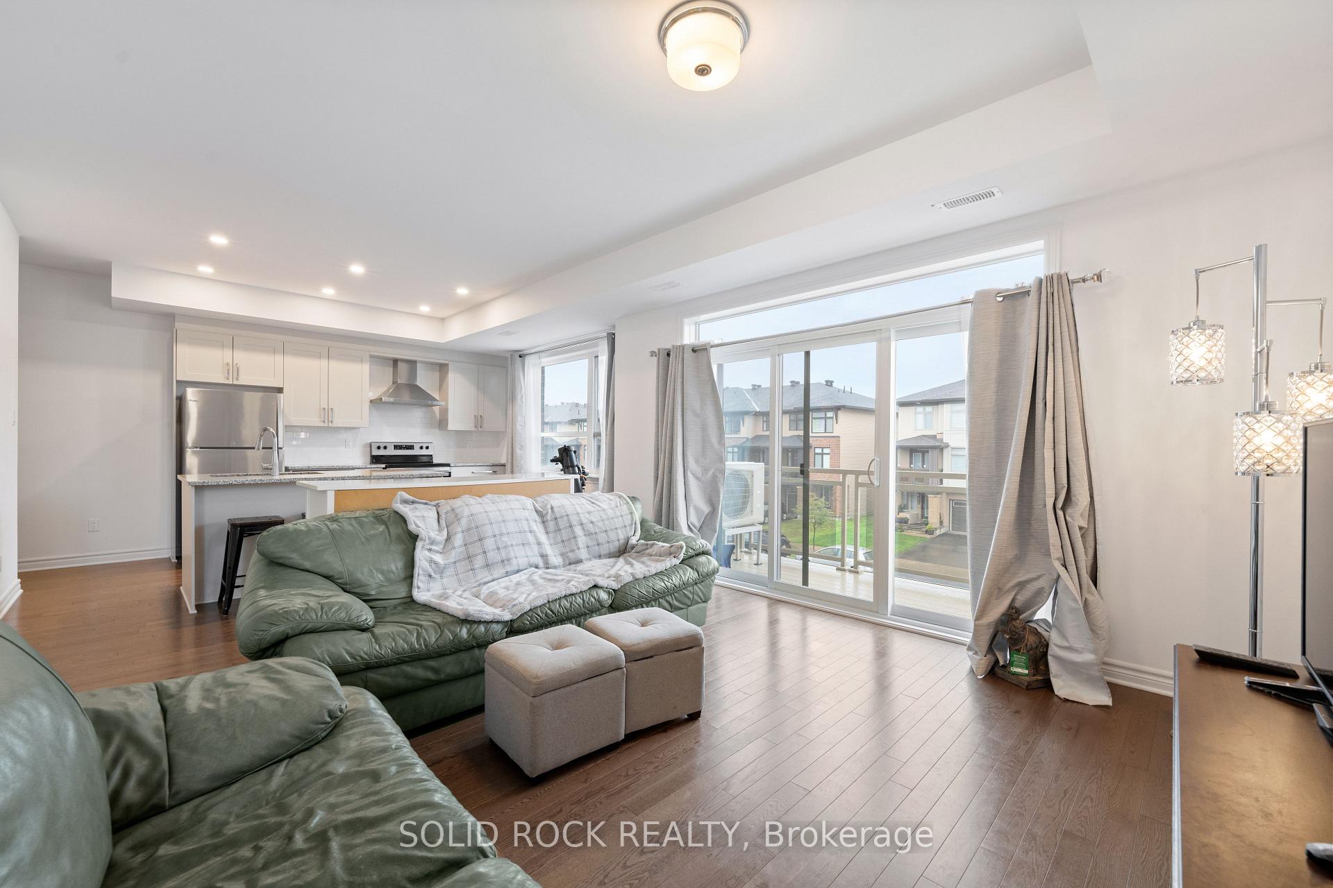 Photo 12 of 616 Compass Street, Ottawa, Mer Bleue/Bradley Estates/Anderson Park — HOMEH