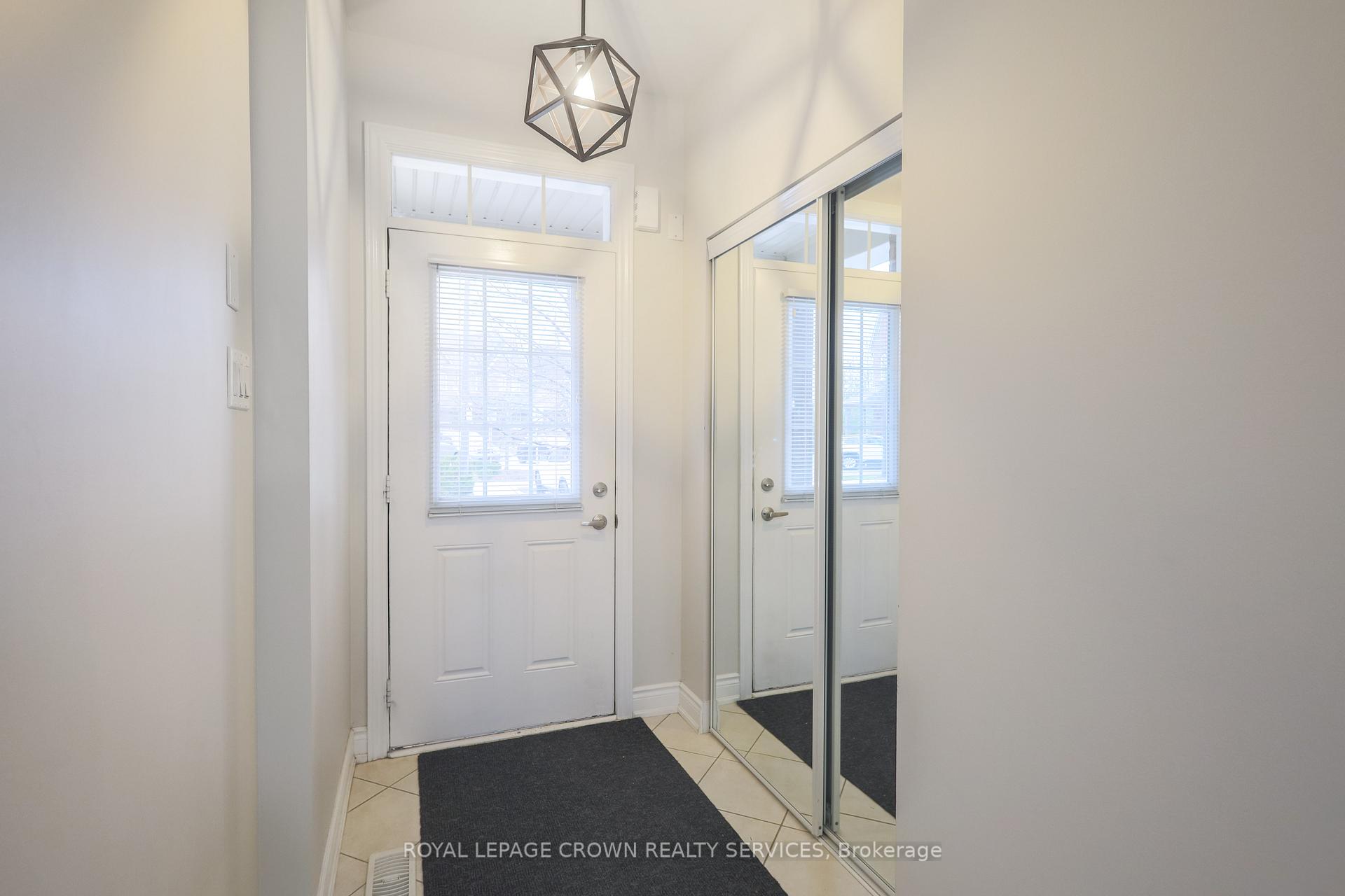 Photo 3 of Unit 5, 686 Wendy Culbert Crescent, Newmarket, Stonehaven-Wyndham — HOMEH