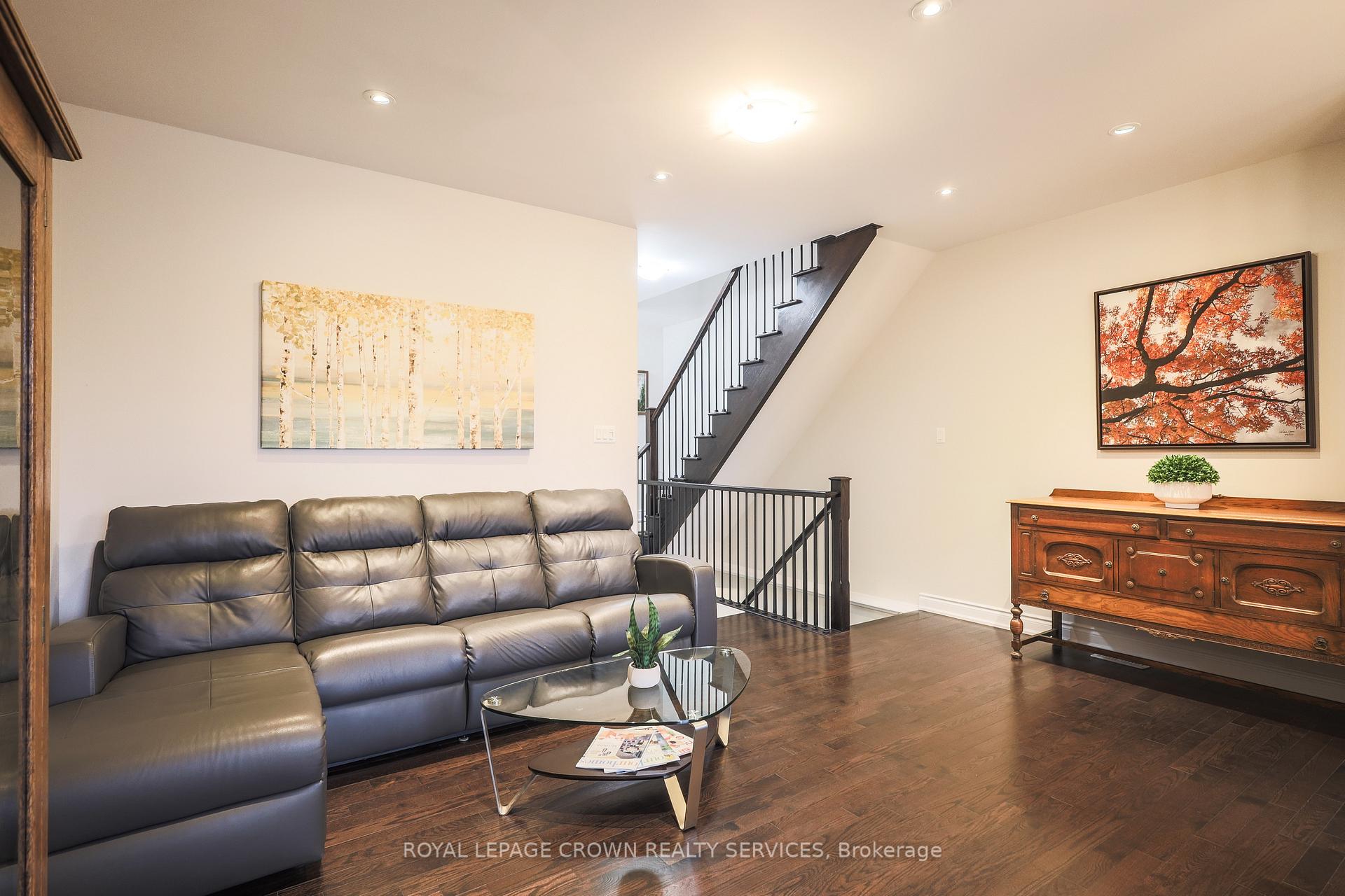 Photo 6 of Unit 5, 686 Wendy Culbert Crescent, Newmarket, Stonehaven-Wyndham — HOMEH