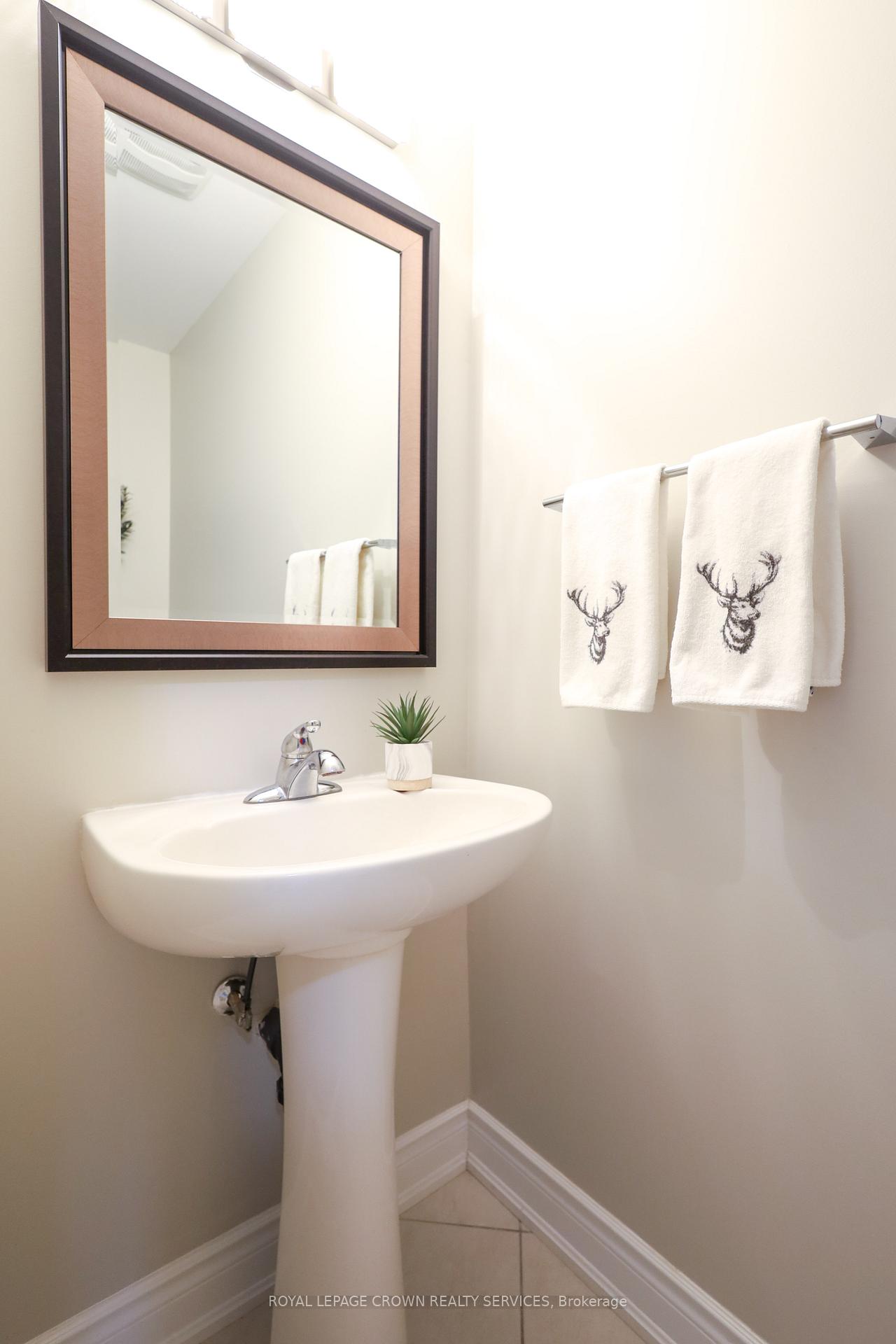 Photo 17 of Unit 5, 686 Wendy Culbert Crescent, Newmarket, Stonehaven-Wyndham — HOMEH