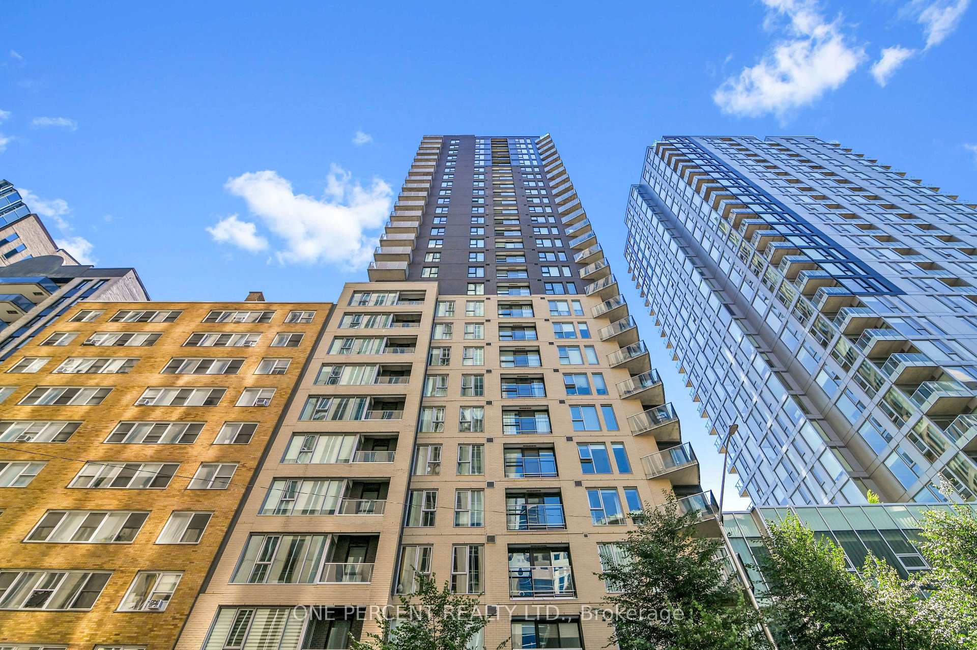 Front of Unit 1905, 40 Nepean Street