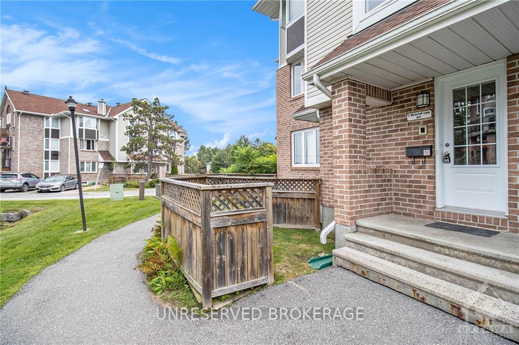 Photo 3 of Unit 11, 3 Waterfall Lane, Ottawa, Westcliffe Estates — HOMEH