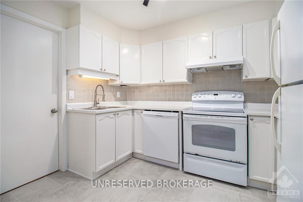 Photo 8 of Unit 11, 3 Waterfall Lane, Ottawa, Westcliffe Estates — HOMEH