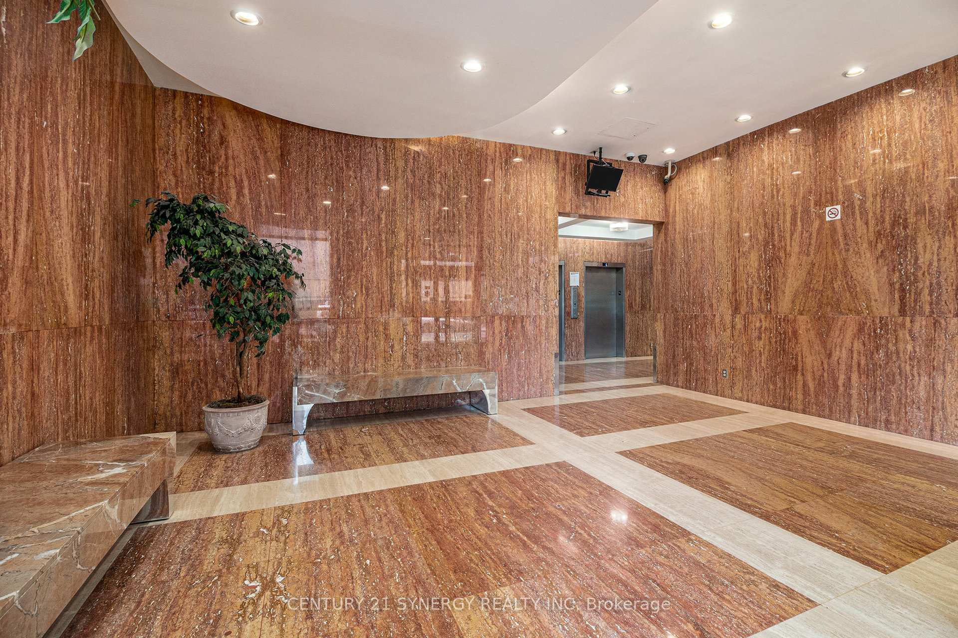 Photo 2 of Unit 306, 475 Laurier Avenue W, Ottawa, Ottawa Centre — HOMEH