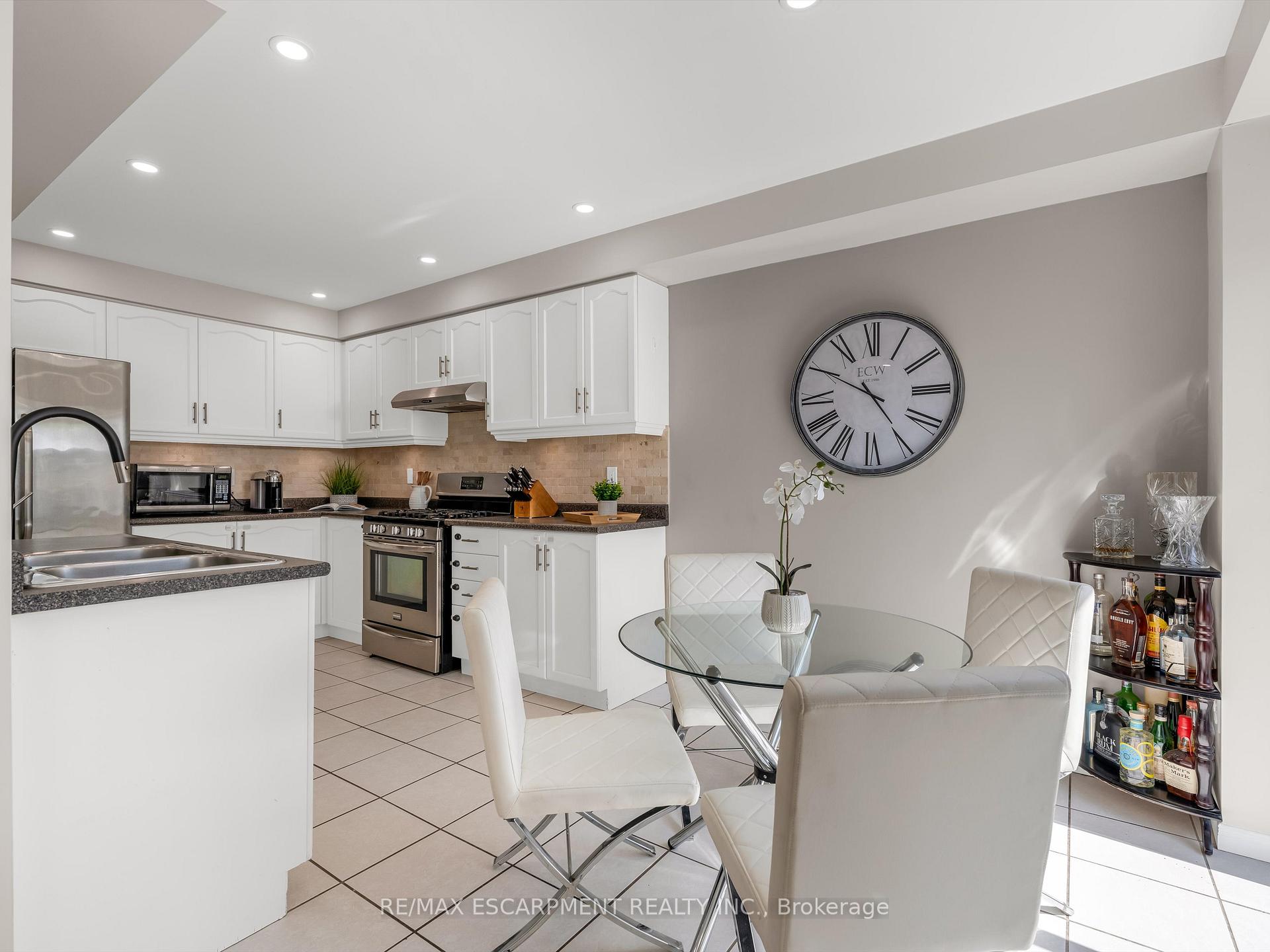 Photo 10 of Unit 79, 485 Green Road, Hamilton, Stoney Creek — HOMEH