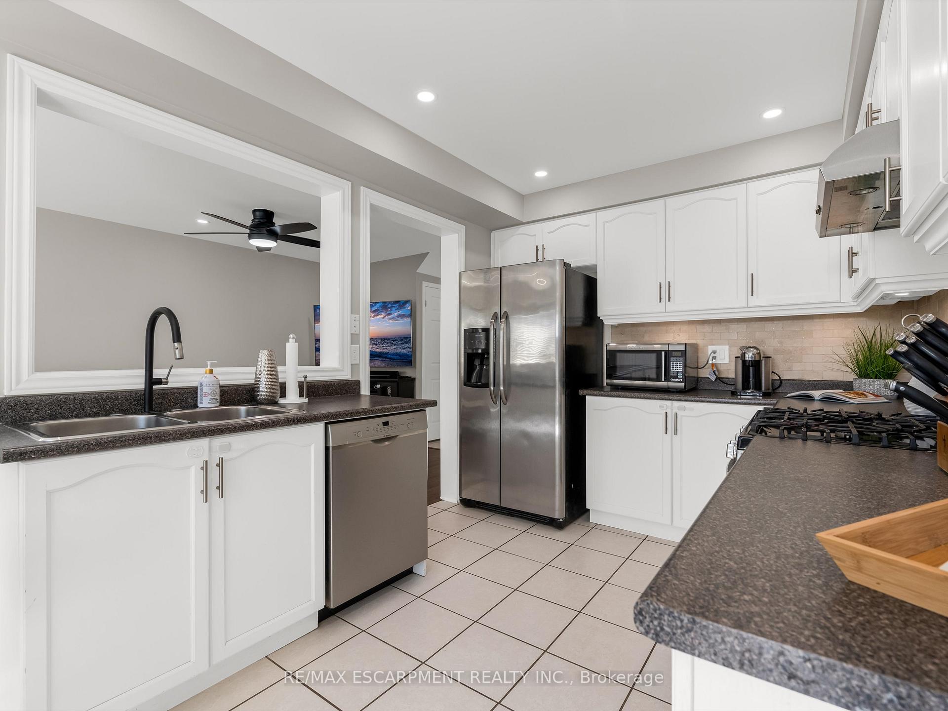 Photo 13 of Unit 79, 485 Green Road, Hamilton, Stoney Creek — HOMEH